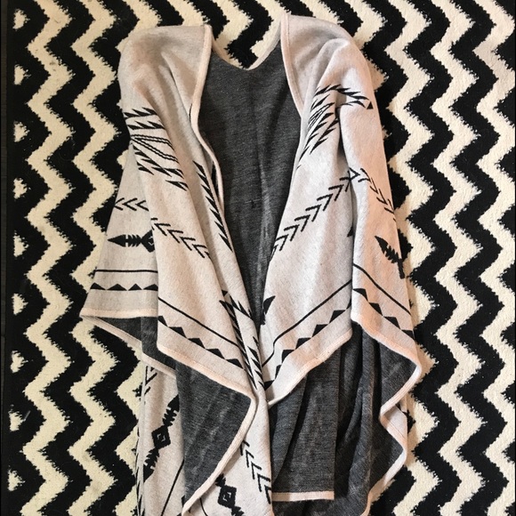 Sweaters - Boutique Style Poncho